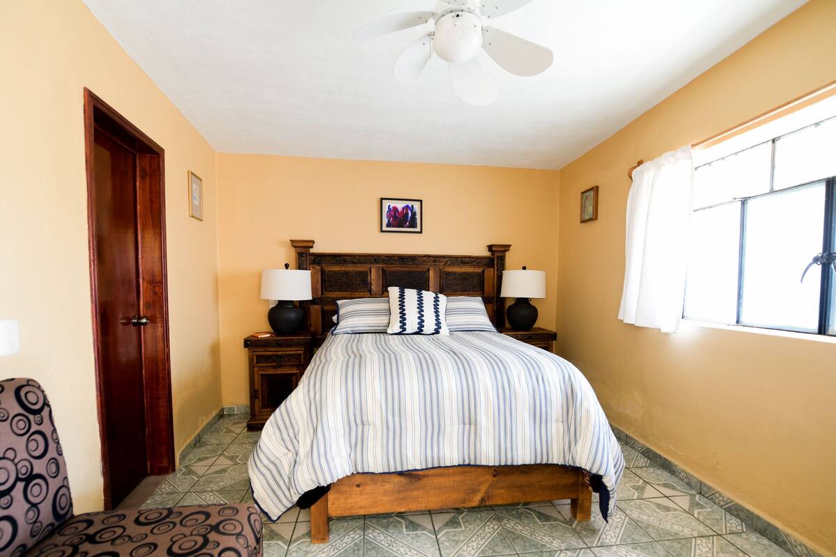 Standard Room | Down comforters, iron/ironing board (on request), WiFi (free)