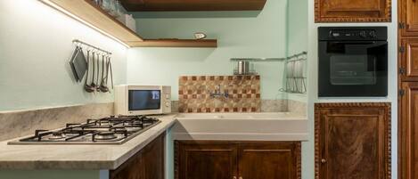 Microwave, oven, stovetop