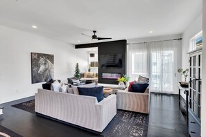 TV, fireplace, offices