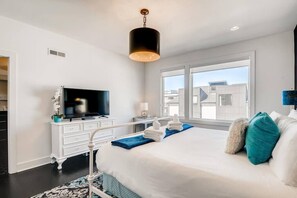 4 soverom, strykejern/-brett, wi-fi og sengetøy