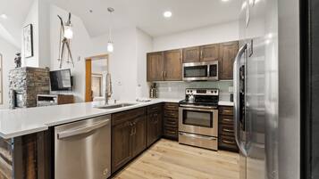 Condo (4 Bedrooms) | Exterior