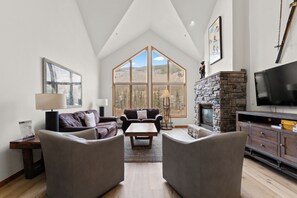 Condo (4 Bedrooms) | Exterior