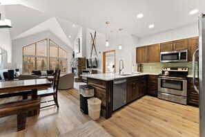 Condo (4 Bedrooms) | Exterior