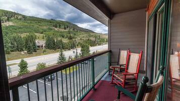 Apartment (4 Bedrooms) | Exterior