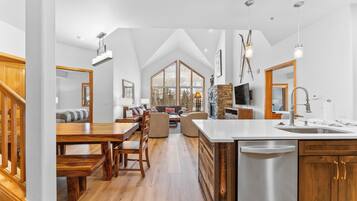 Apartment (4 Bedrooms) | Exterior