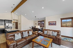 Villa (4 Bedrooms) | Exterior