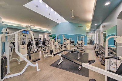 Burnt Store Marina Condo: Boat, Swim, Golf!