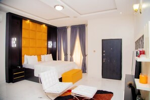 5 bedrooms, iron/ironing board, free WiFi