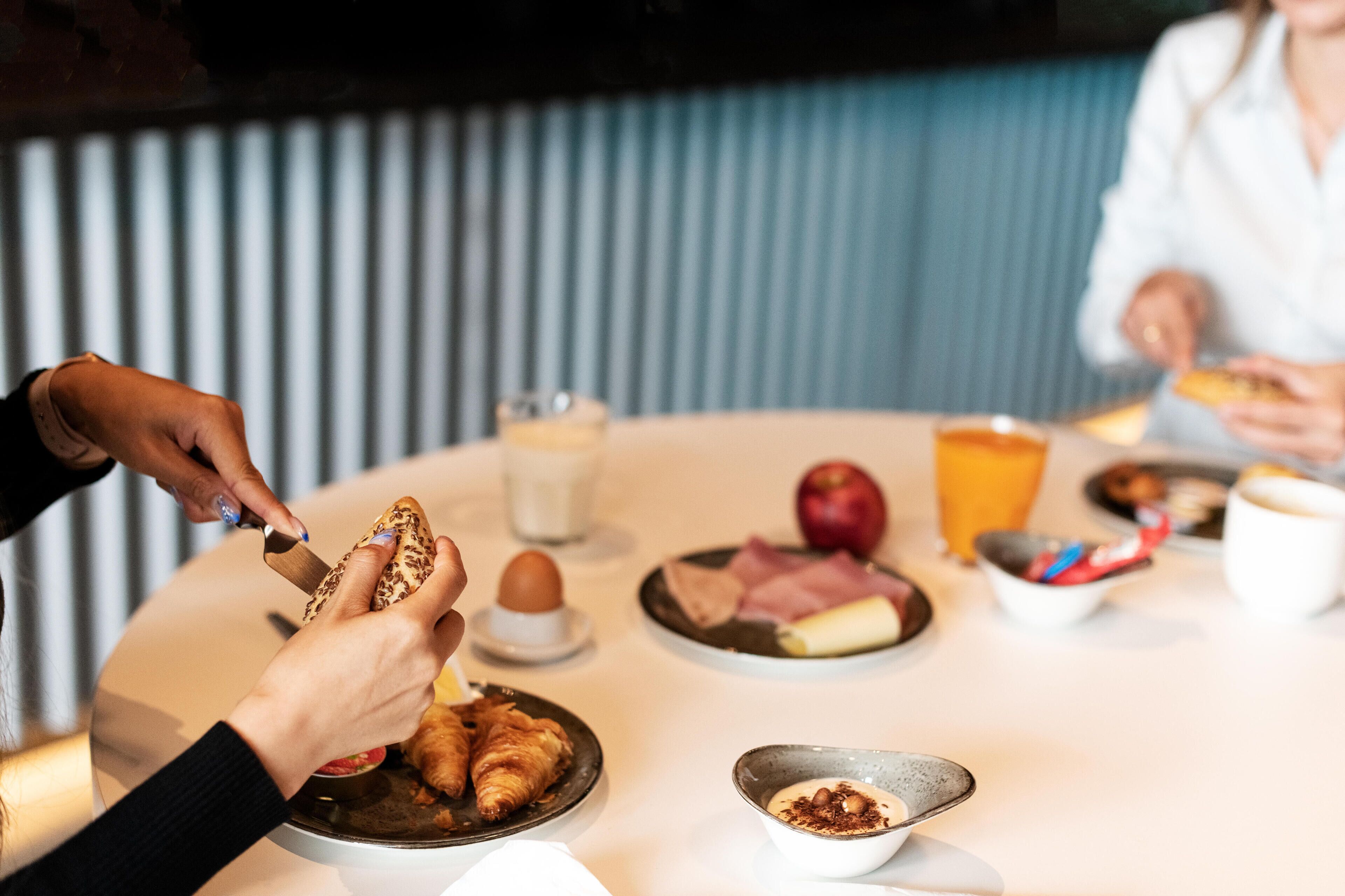 daily continental breakfast (chf 18 per person)