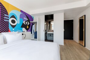 Premium bedding, laptop workspace, blackout drapes, soundproofing - B&B Hotel St Gallen (St. Gallen)