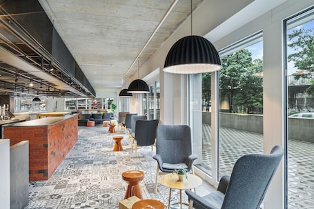 Rezeption. B&B Hotel St Gallen