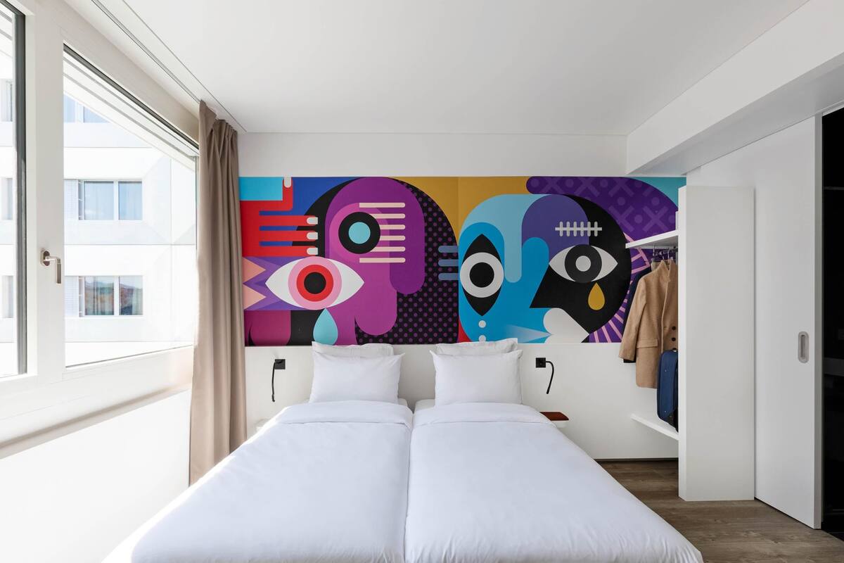 Twin Room | Premium bedding, laptop workspace, blackout drapes, soundproofing