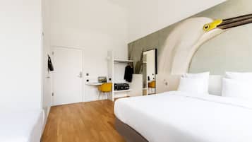 Ropa de cama de alta calidad y escritorio