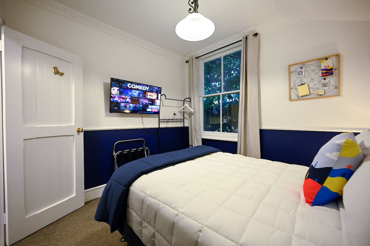 Double Studio | Iron/ironing board, free WiFi, bed sheets