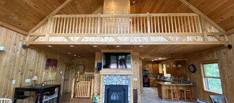 Njoy Charm - Gorgeous Family and Pet Friendly Home