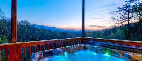 مغطس سبا خارجي