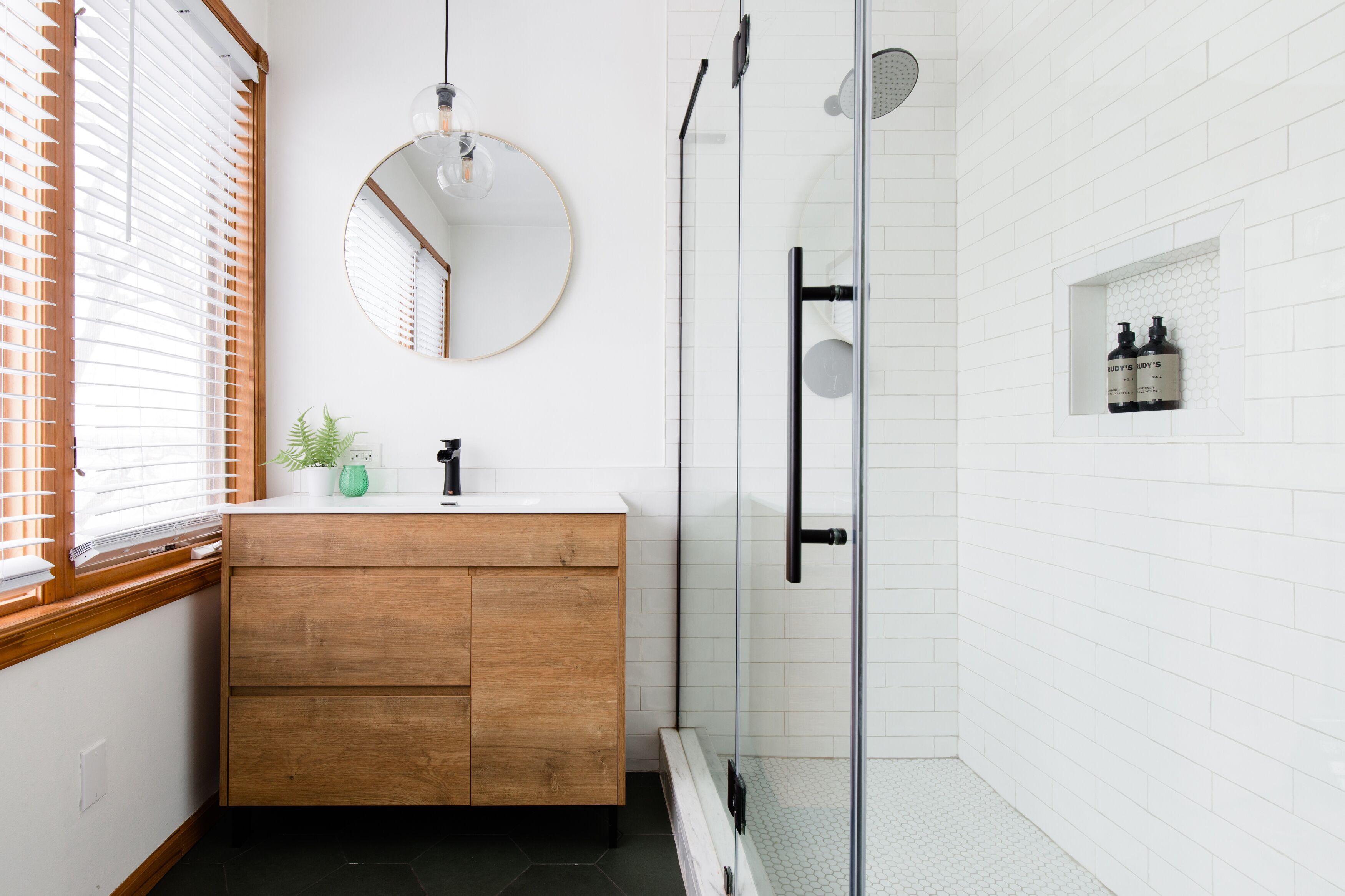 Bathtub, jetted bath, hair dryer, towels