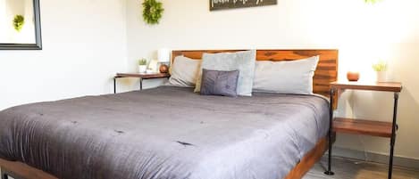 1 bedroom, WiFi, bed sheets
