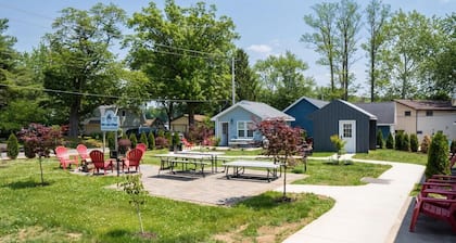 Sister Lake Cottages - Unit 4