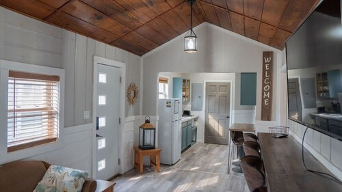 Sister Lake Cottages - Unit 5