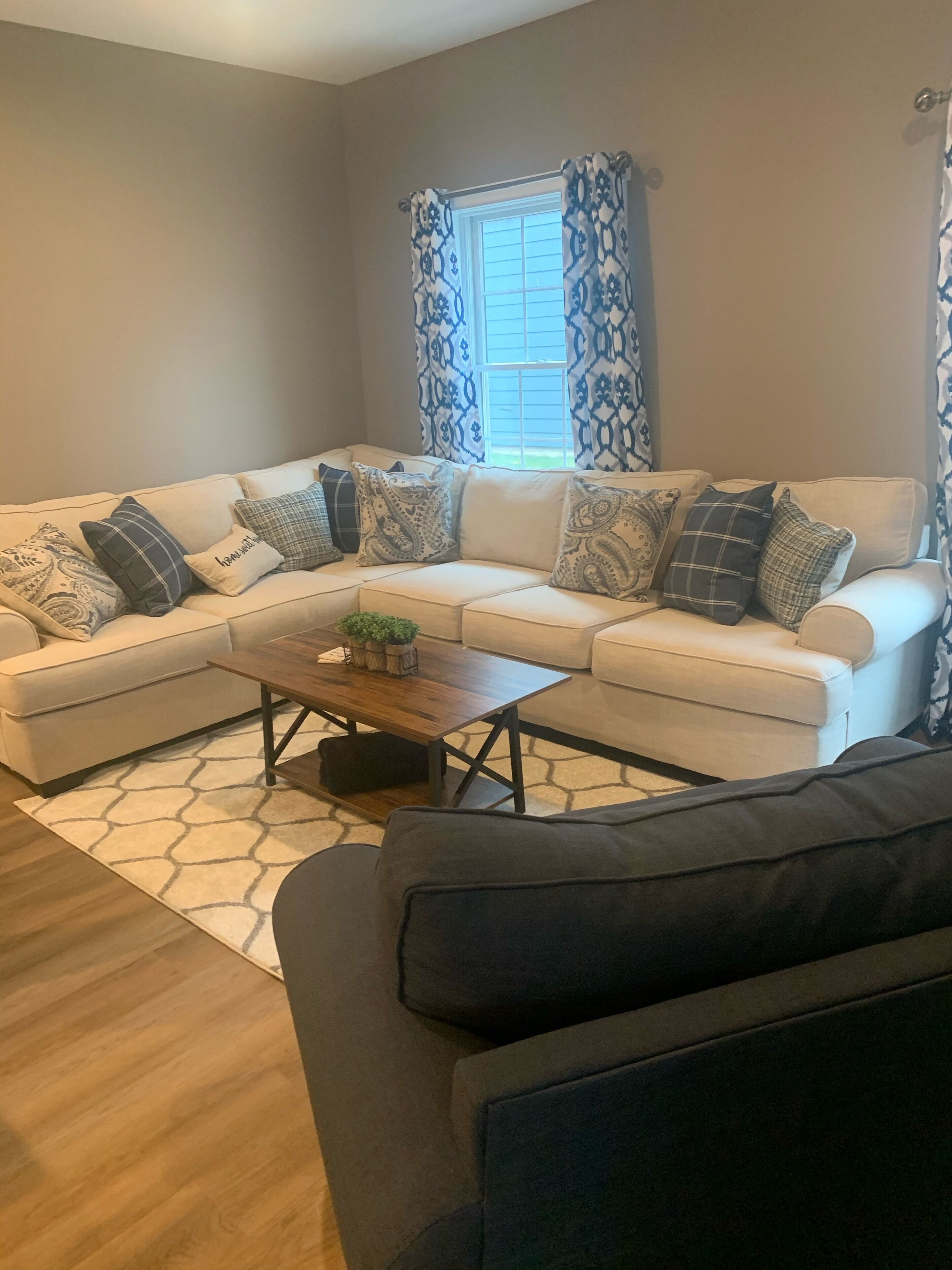 New townhouse walking distance to village
