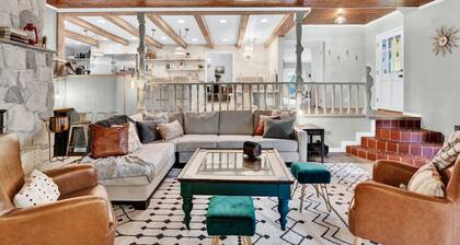 Gorgeous historic Victorian with 8 bedroom/4 baths