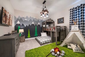 8 chambres, fer et planche à repasser, lit parapluie, Wi-Fi gratuit