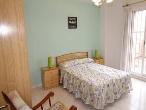 3 slaapkamers, een strijkplank/strijkijzer