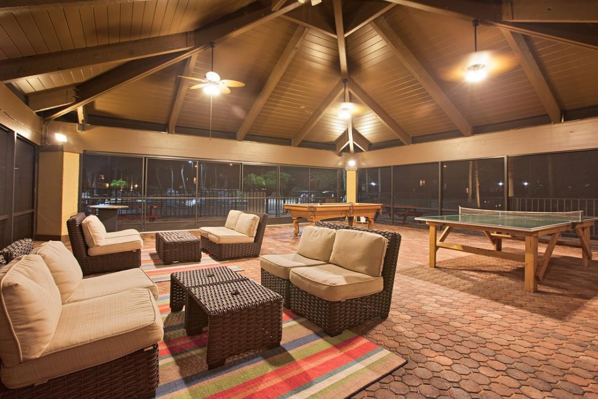Spacious 1-unit Stay | Palm Coast Resort Blvd Location - Palm Coast