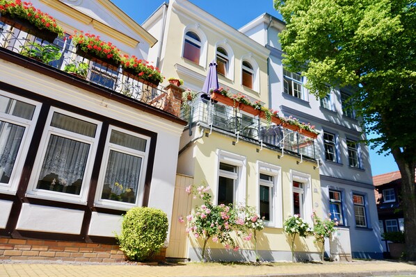 Exterior - Alex 12 "Meeresleuchten" 1.O.G. (Rostock)