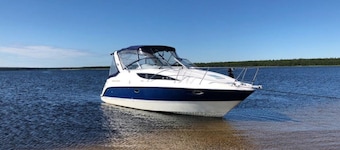 Stunning 2-bed Boat in Dreverna