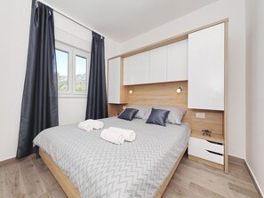 1 Schlafzimmer, Reisekinderbett, WLAN, Bettwäsche