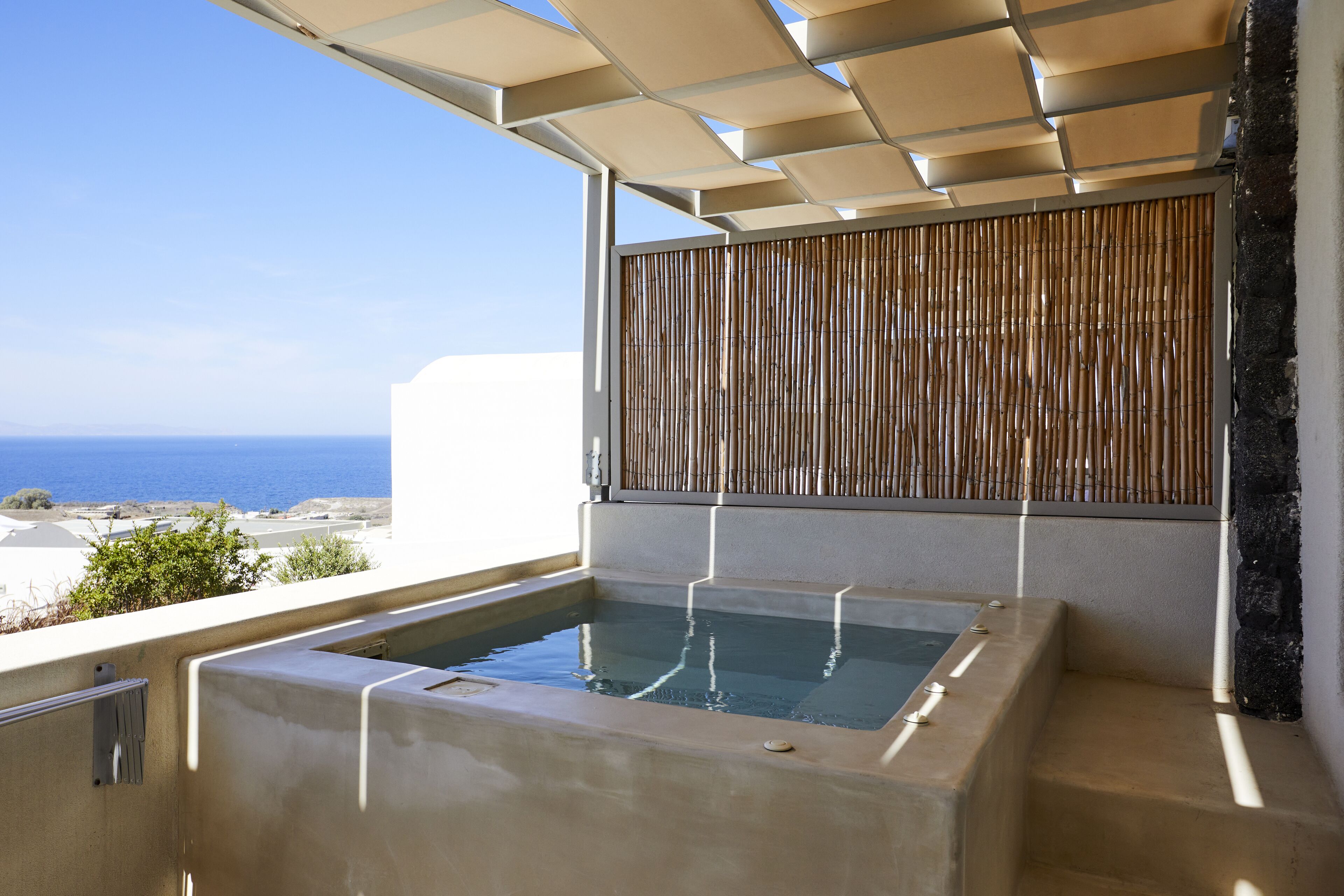 Luxury Suite, 1 King Bed with Sofa bed, Jetted Tub, Sea View | View from room