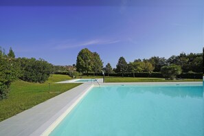 Piscina stagionale all'aperto