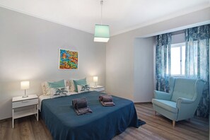 2 bedrooms, free WiFi, bed sheets - Holiday Apartment "Palmeira Galé" with Sea View, Wi-Fi, Balcony & Shared Pool (Galé)