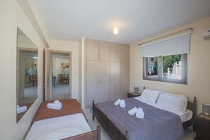 2 bedrooms, in-room safe, iron/ironing board, free WiFi - Apt. Suri, Modern 2BDR Apt. in the heart of Ayia Napa, Close to Nissi Avenue (Ayia Napa)