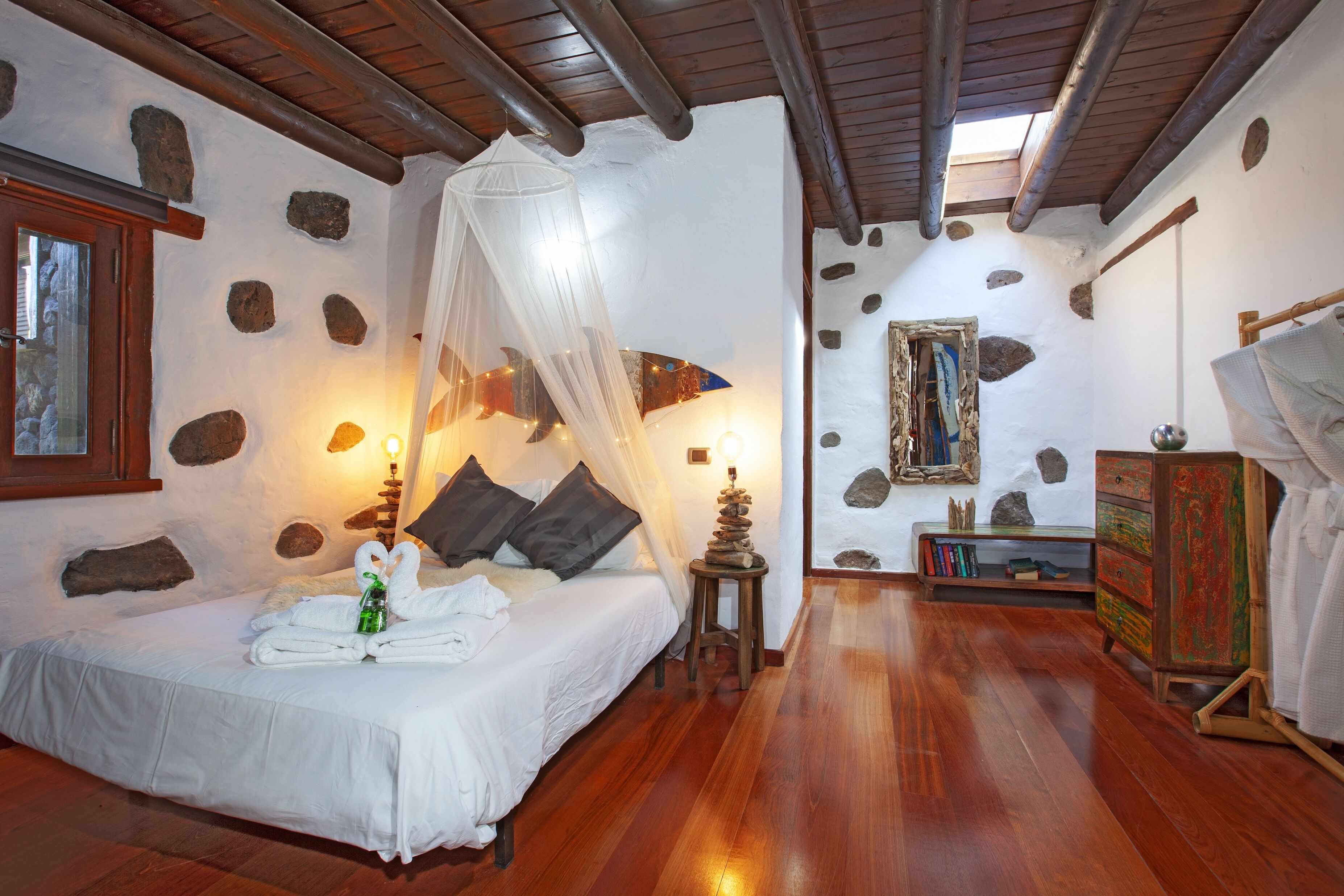 1 dormitorio, cuna de viaje, wifi y ropa de cama