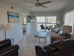 Smart TV, DVD player - Estero Sands Condo with 2 bedrooms and 2 baths (Fort Myers Beach)