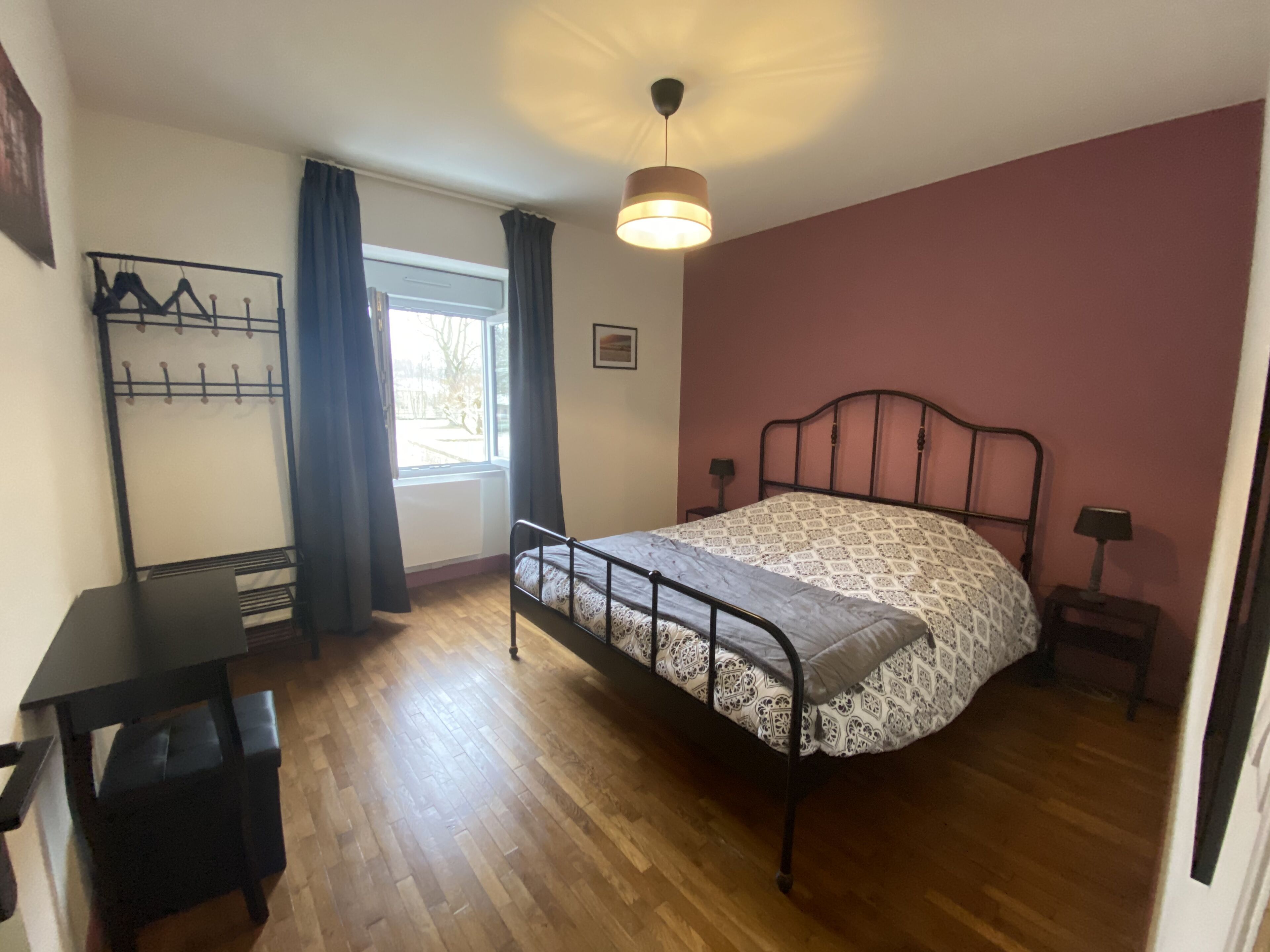 3 bedrooms, soundproofing, iron/ironing board, free WiFi