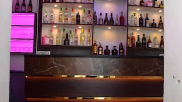 Bar (trong khuôn viên)