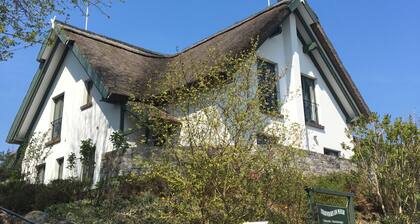 thatched house, direct sea view, idyllic location in vacation region Usedom
