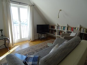 TV, DVD player, books, stereo - thatched house, direct sea view, idyllic location in vacation region Usedom (Freest, Usedom)