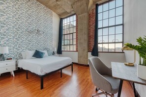 Room - Sosuite | 2BR Penthouse w Balcony, W/D, Gym (Philadelphia)