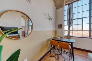 Dining - Sosuite | 2BR Penthouse w Balcony, W/D, Gym (Philadelphia)