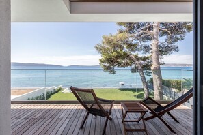 Property grounds - Luxury Villa Papillon Split with private infinity pool and sea view in Kastel Kambelovac - Split (Kaštel Kambelovac)