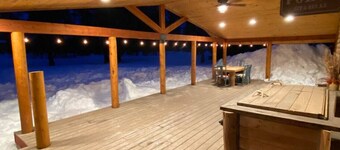Fresh Log Cabin in Donnelly w/ Game Room & Hot Tub