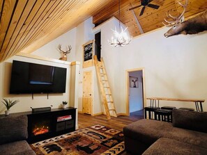 Älytelevisio, takka, videopelejä