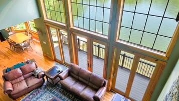 Smart TV, fireplace, video games, DVD player