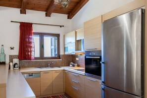 Refrigerador, horno, parrilla de estufa y lavavajillas 