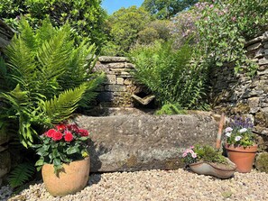 Property grounds - Sycamore Cottage at Naze Farm (Chinley)